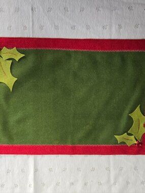 Set of 12 Chirstmas Red and Green Holiday Placemats DII for the Home